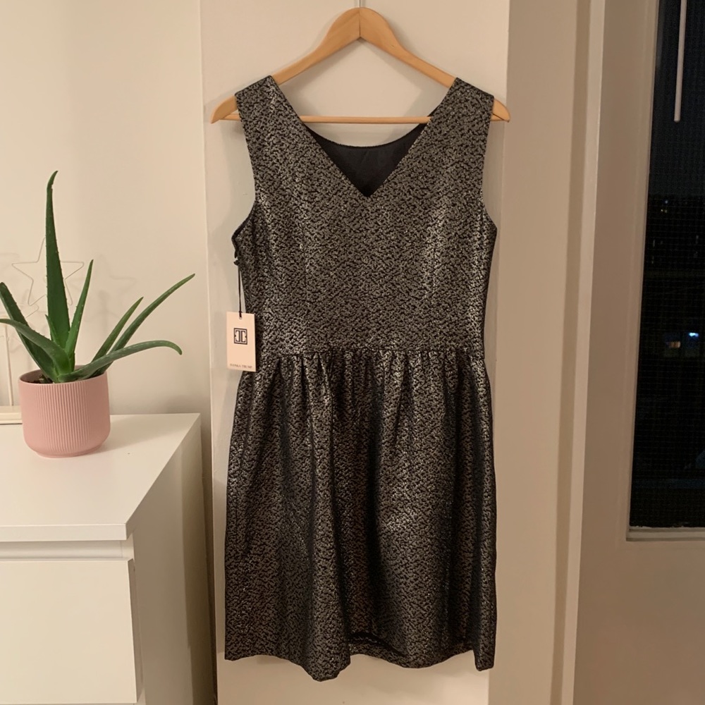 🍄Party dress- shinny good quality fabric